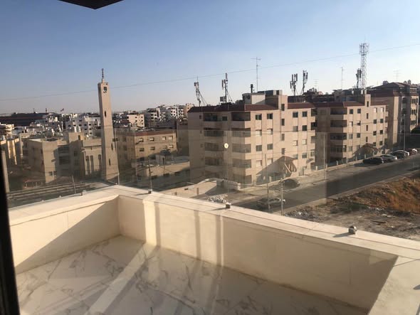 شقة فاخرة للبيع في طبربور - فرصة سكنية واستثمارية - 2