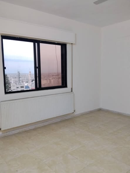 شقة فارغة للإيجار في إسكان المهندسين - 2