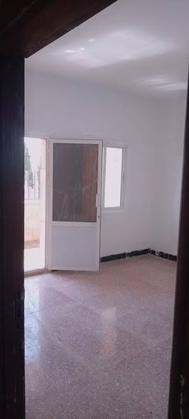شقة فاخرة للإيجار في إربد - موقع متميز - 2