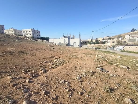 قطعة أرض سكنية للبيع في جريبا حي الأحمد – الزرقاء
