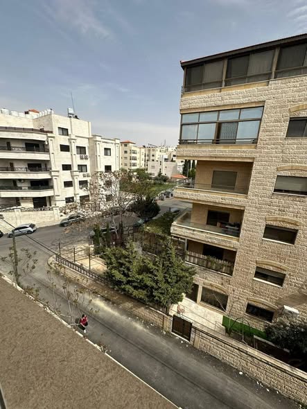 شقة فاخرة للإيجار في ضاحية الرشيد - 130م - 3