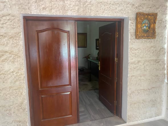 شقة فاخرة للبيع بأرضي وحديقة خاصة في ضاحية الرشيد - 4