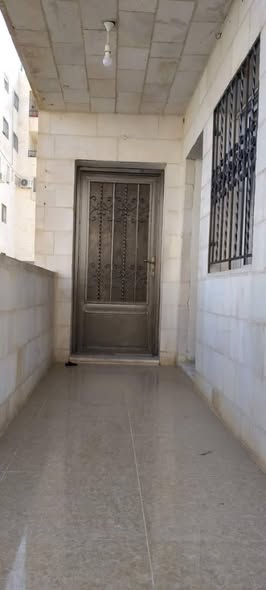 شقة فاخرة للبيع في إربد - دوار الدرة - 3